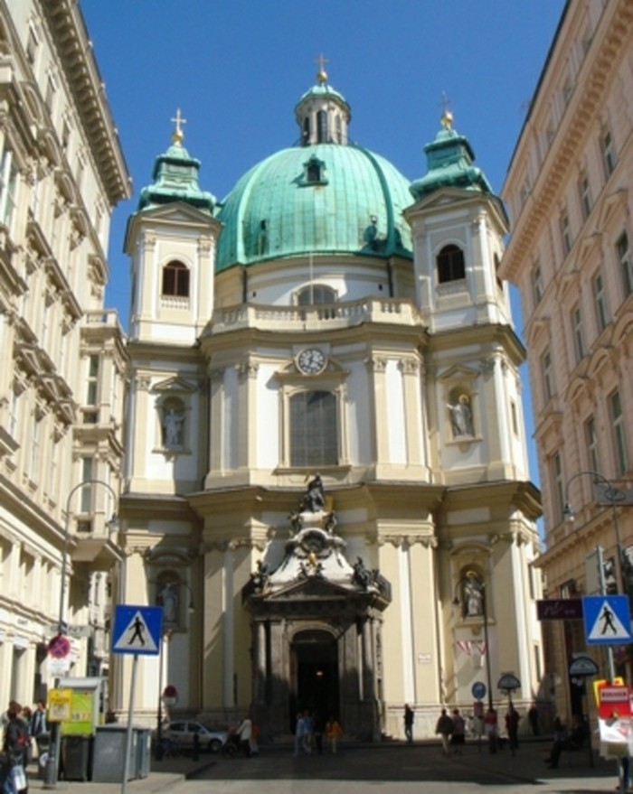 Pyhän Pietarin kirkko Wienissä-Itä-barokki-aikakaudella