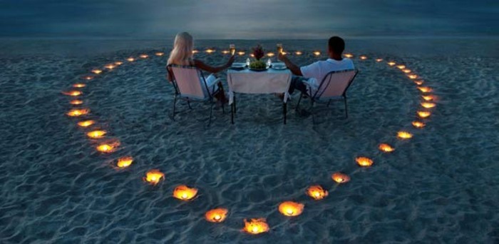 野餐上海滩与 - 心脏出蜡烛