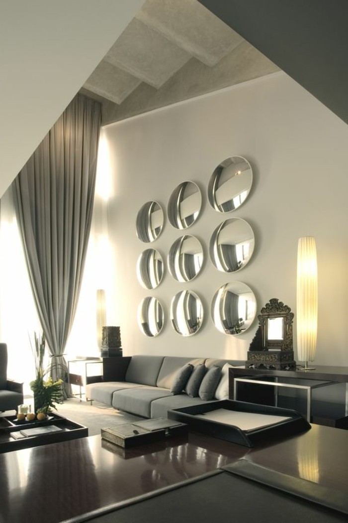 Όμορφη-καθιστικό-τοίχο σχεδίασης με καθρέφτη
