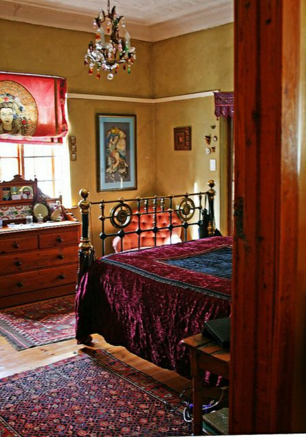Dormitorio felpa al estilo de la India silla con orinal, rojo y burdeos-Kreunleuchter