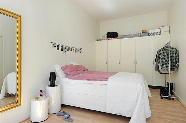 卧室设计，在斯堪的纳维亚风格的小室链条与 - 图片 - 如墙艺术