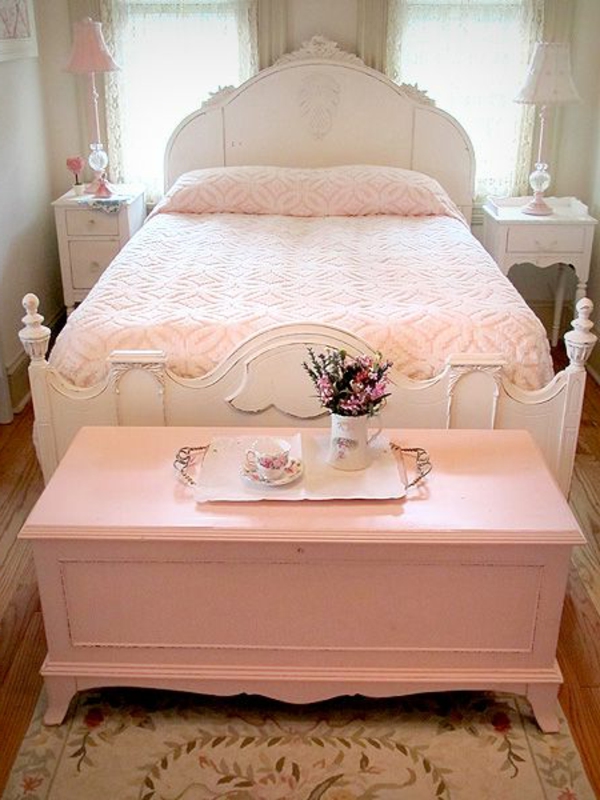 Спалня-в-розов цвят розово легло