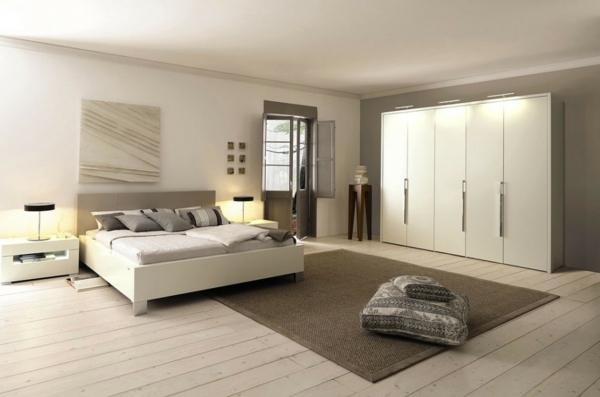 卧室与-惊人的设计漂亮的公寓，与实木复合地板伟大-Wohnideen