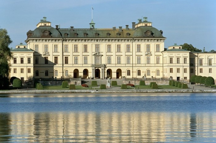 טירת Drottningholm-שבדיה-עידן-בארוק אדריכלות לאמנות צרופה