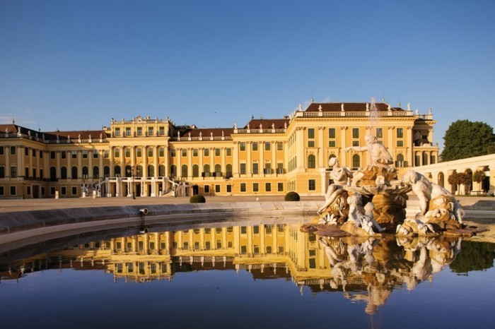 Castle Schönbrunnin-Wien-Itävalta-barokkiarkkitehtuurista ominaisuudet-