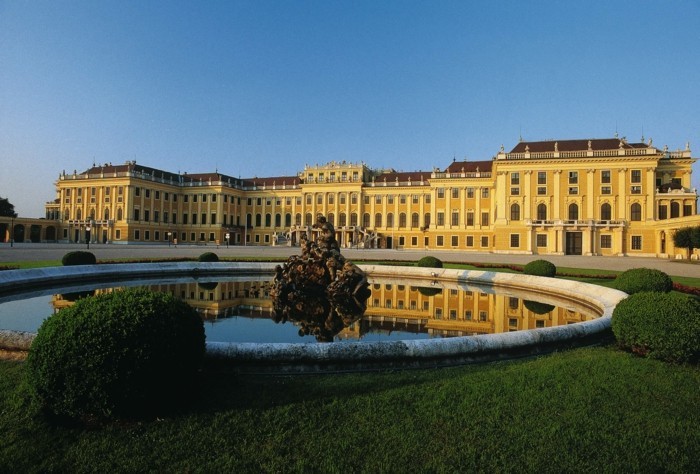 Castle Schönbrunnin-Wien-Itävalta-ainutlaatuinen-arkkitehtuuri-barokki