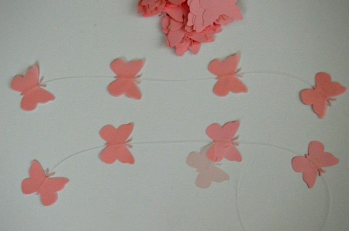 蝴蝶的纸功能于一个链