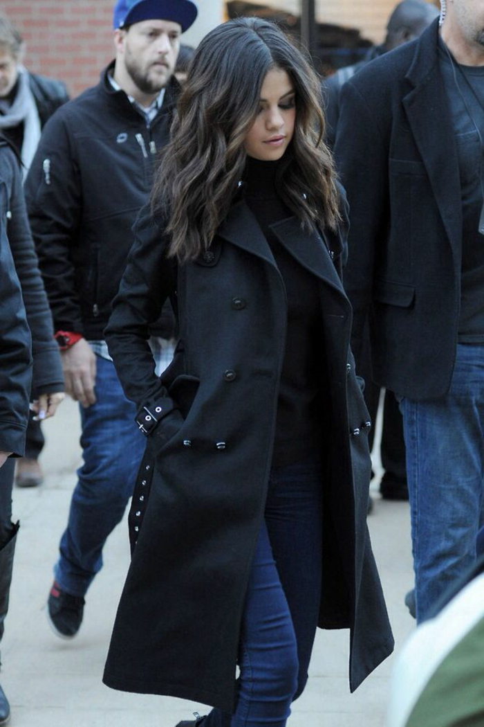 Selena Gomez Jeans μαύρο παλτό
