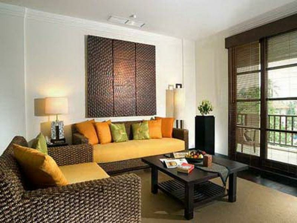 客厅设置 - 橙色枕头沙发