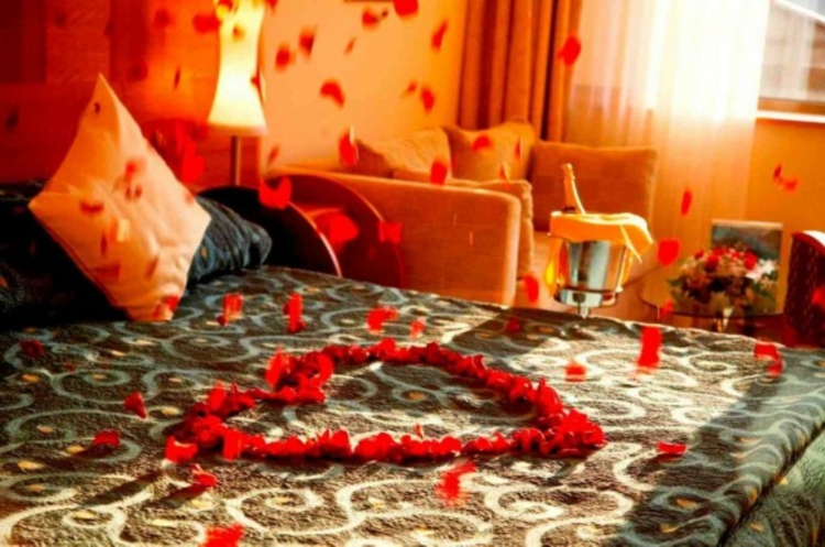 दिल गुलाब फूल-पंखुड़ियों-ठाठ-महान सर्वाधिक आधुनिक धूप बेडरूम का सफल आश्चर्य