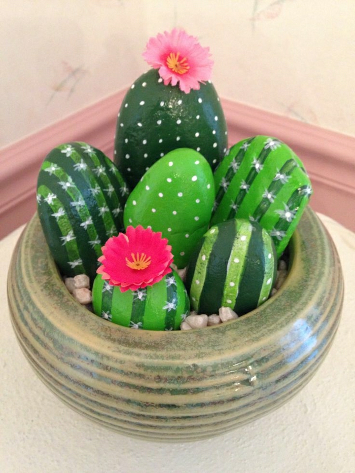 אבנים צבועות Cactus Flower קישוט