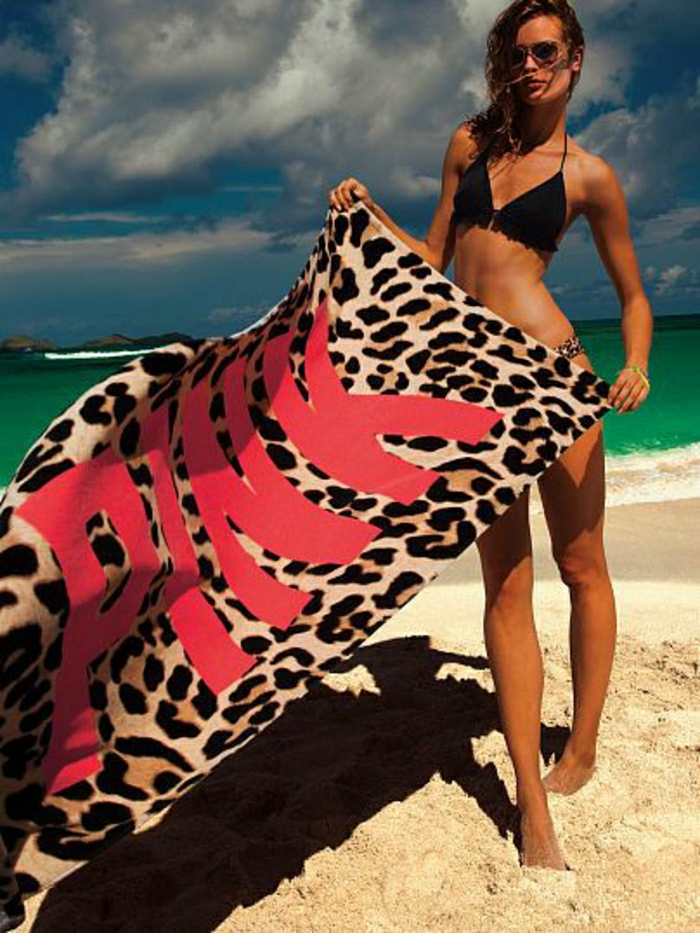 समुद्र तट तौलिया तेंदुए पैटर्न-गुलाबी-लेबल शैली