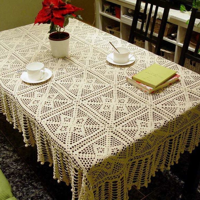 crochet instruction Tablecloth par la salle à manger