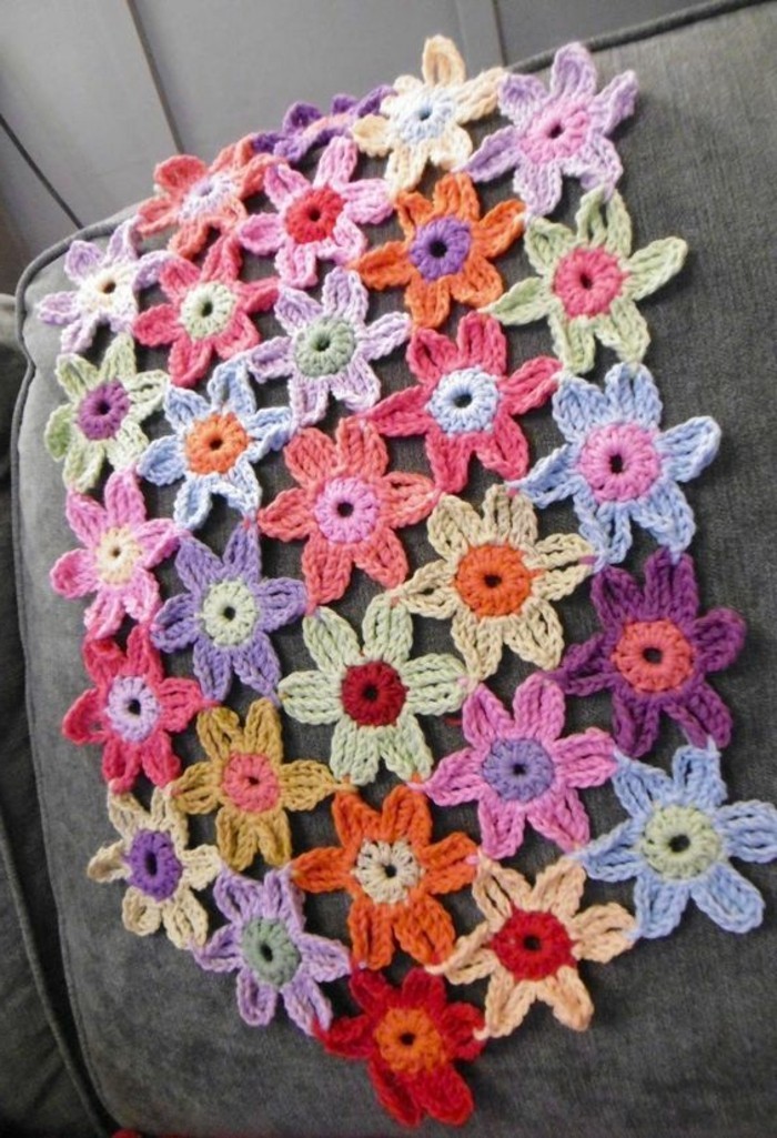 crochet Nappe de fleurs colorées