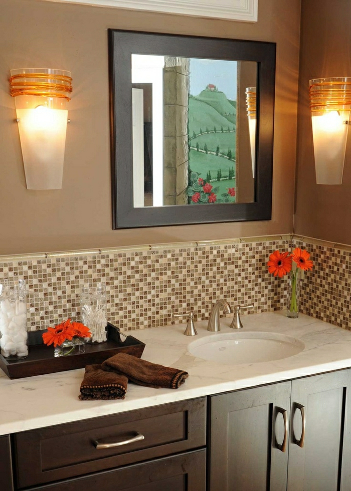 Wall χρώμα Cappuccino μπάνιου πετσέτες Mirror Gerbera