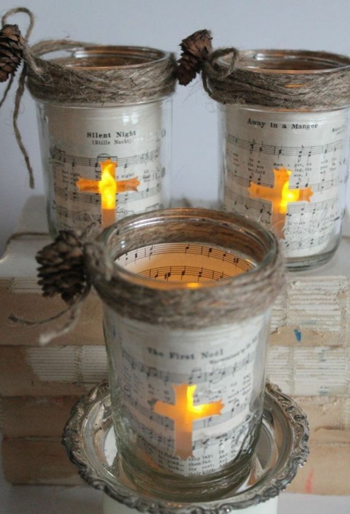 Ukrasite čaše za Božić - papir, svijeće i križevi