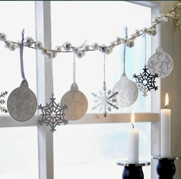 joulu-Fensterdeko-kynttilät-tähdet-ja-pallo