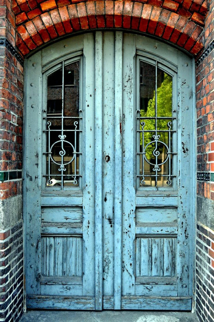 Тухлена къща-Хамбург-стар преден цвят врата ретро-тюркоаз