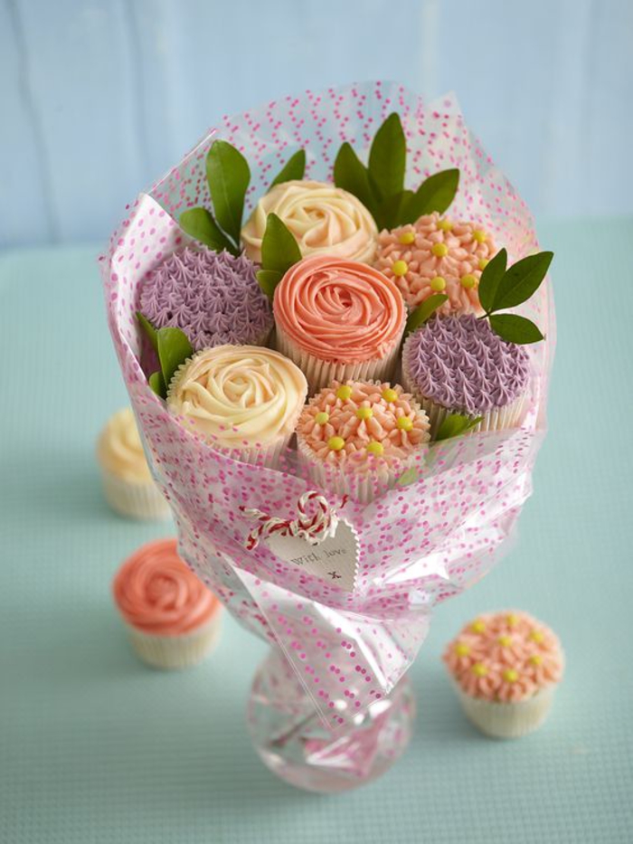 cadeau d'adieu pour les collègues, bouquet de cupcakes, belle et délicieuse