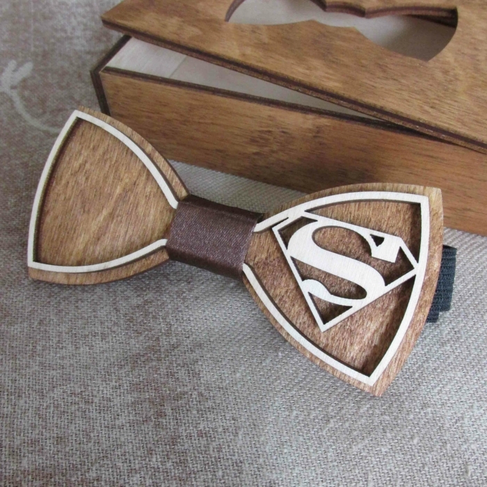 traje de la marcha de madera-fly-con-los-personajes-de-superman-moderna-y-hermosas-ideas-para-el-armario