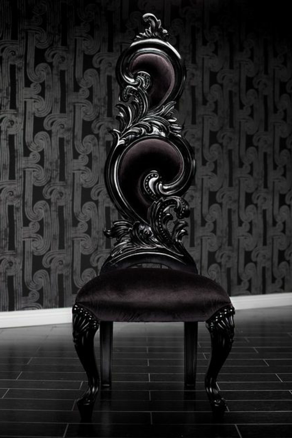 ελκυστική-gothic-καρέκλα-in-μαύρο