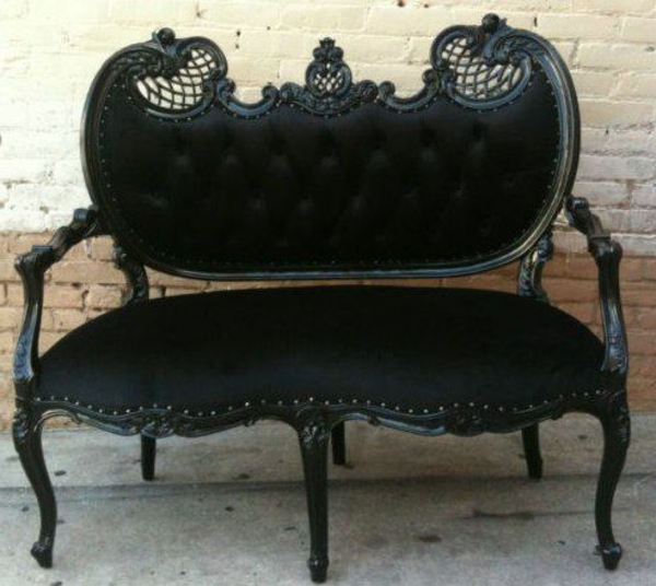 ελκυστική σχεδίαση-από-μαύρο-gothic-καναπέ