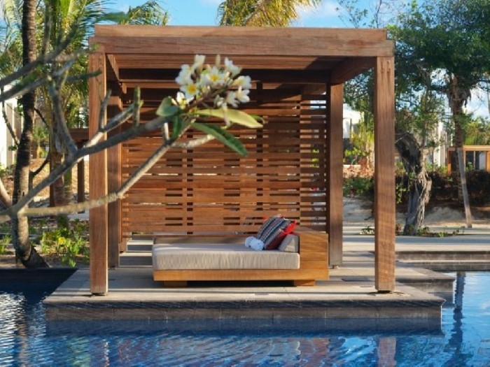 diseño de la pérgola de madera-por-a-chic-atractiva piscina