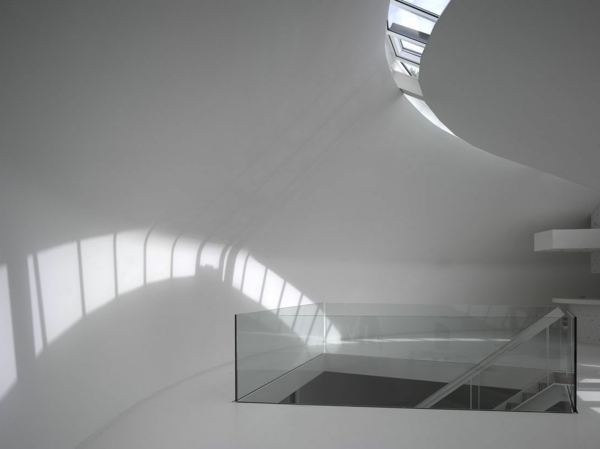 आकर्षक-minimalist-वास्तुकला-सीढ़ियों