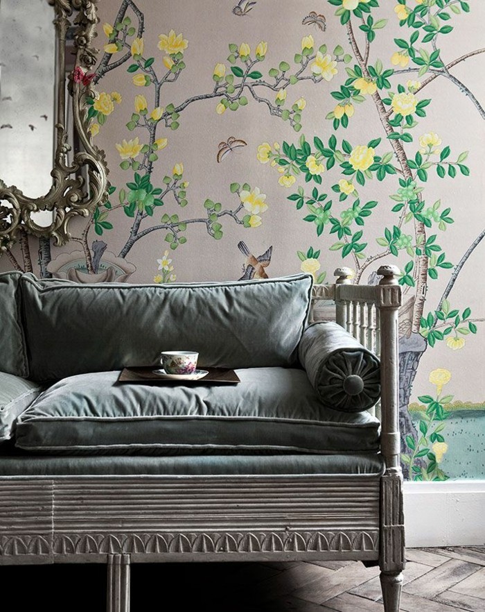 花式壁纸树开花黄色老式镜子舒适的沙发