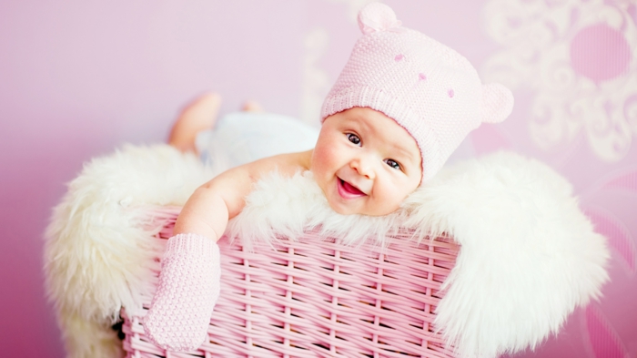 婴儿服装，美丽的，在粉红色的