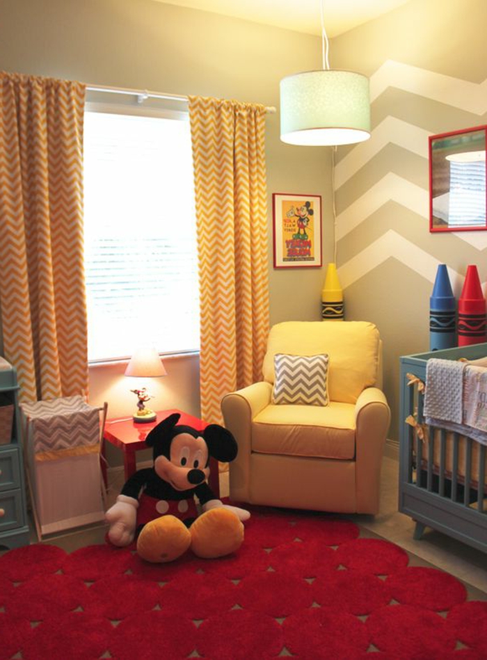 babyroom-suunnittelu-punainen matto-tuoli