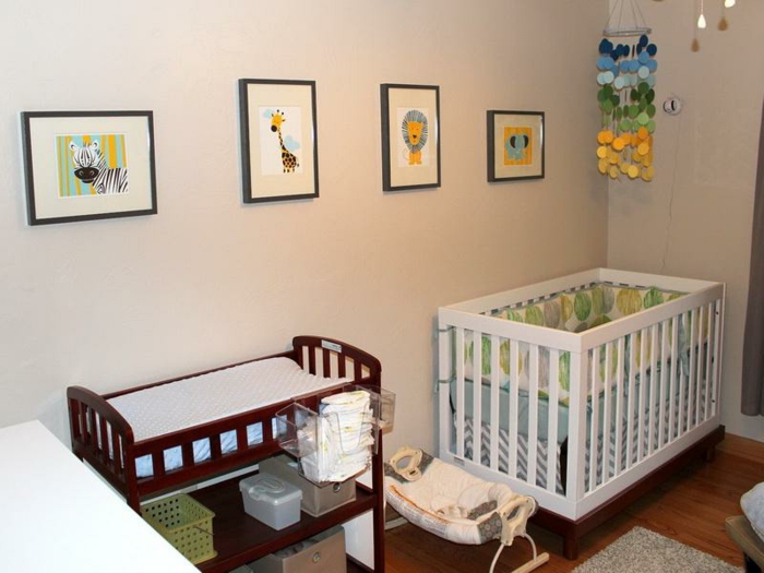 babyroom-wanddeko年轻的婴儿床间