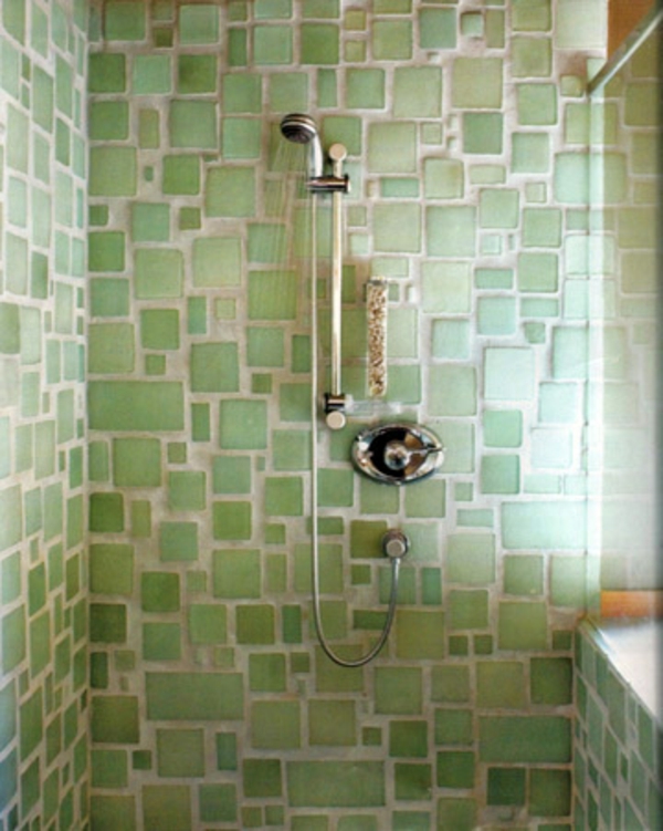 kylpyhuone laatta suihkukaappi vihreä seinä suunnittelu