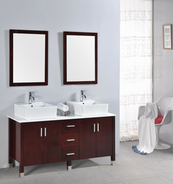 kylpyhuonekalusteet-ideoita-puinen-kaappi-kaksi-peili