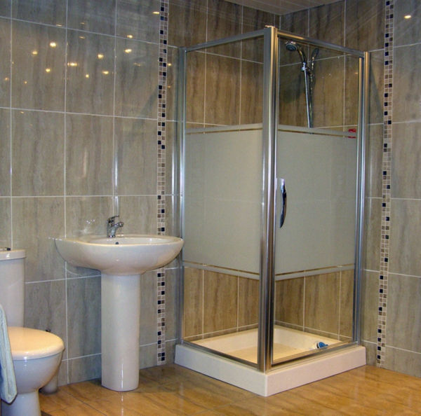 kylpyhuone suihkukaapin eri kokoisia - kylpyhuone laatta ideoita