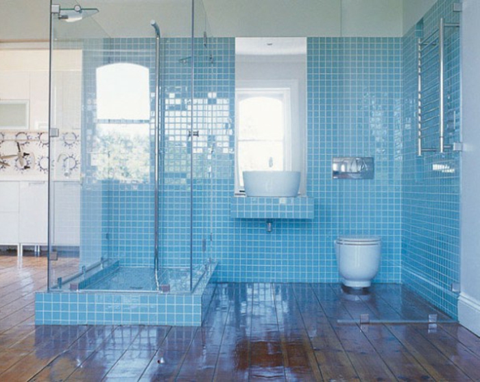 浴室，与镶嵌蓝色设计