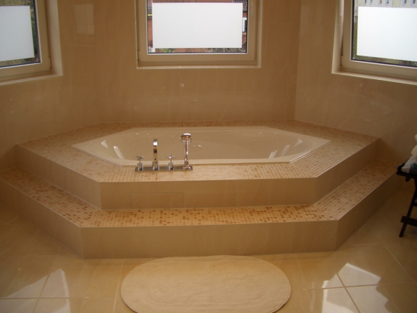 现代浴室设计浴室瓷砖 - 超级漂亮的地毯