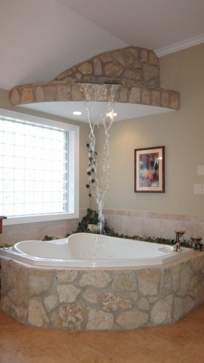 卫生间的设计思路贝德尔理念浴室，在米色浴 - 用天然石