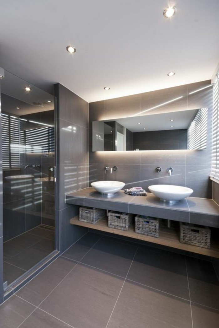 卫生间的设计思路 - 漂亮贝德尔 - 浴室功能于hrau-与正方形镜面与照明