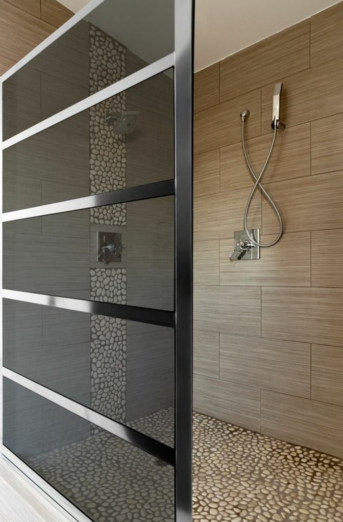 卫生间的设计思路梦贝德淋浴房功能于米色与天然宝石
