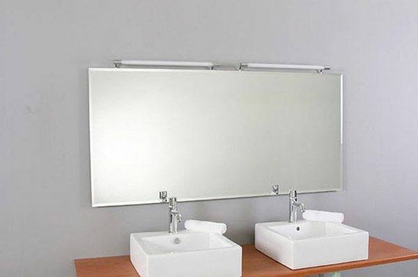 Kupaonica ogledalo-s-rasvjeta-kul-loše-make