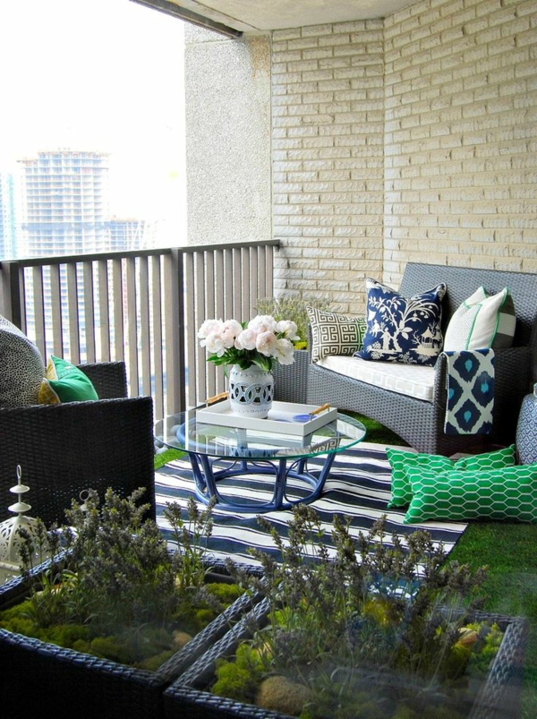 балкон-разписания идеи с-килим-дизайн-синьо-килим-въображение