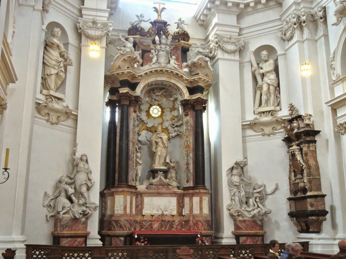 barokkiarkkitehtuurin-Fulda Cathedral-Saksassa