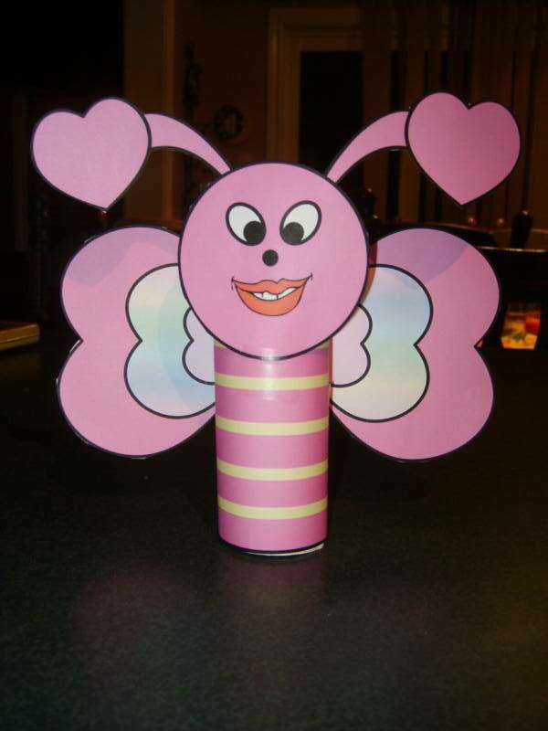 prtljati-s-djecom-u-ljeto-zanimljivo-ružičast-leptir
