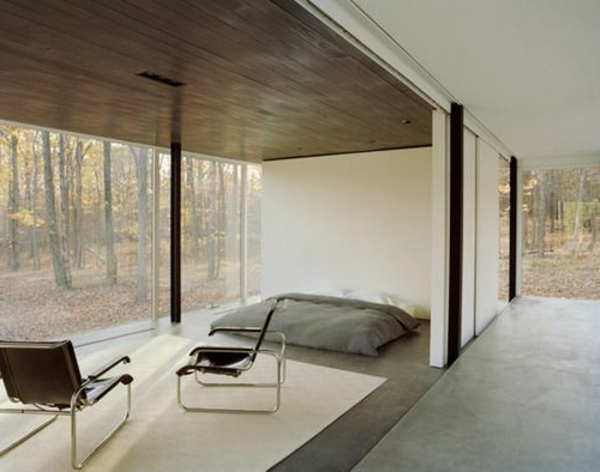 beige-chambre-design moderne-avec-un-mur de verre