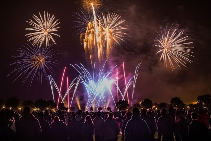 tapéta tűzijáték-on-a-fesztivál