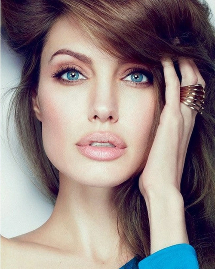 زرقاء العينين الإجهاد أنجلينا جولي-فائقة جميلة الوجه