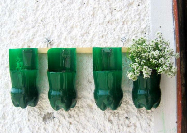 花盆 - 绿色瓶制作 - 墙上白色
