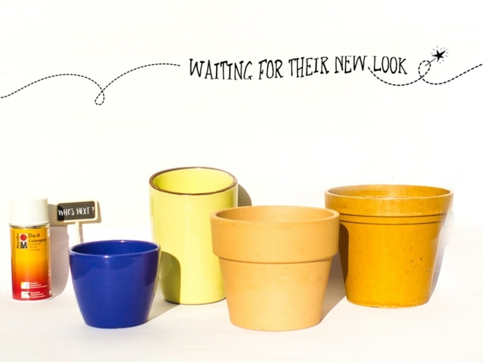赤陶陶罐在家庭设计理念喷涂装饰盆设计中绘制出黄蓝色的伟大色彩