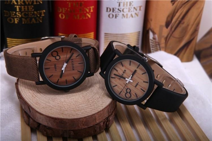商务休闲男装2023年顶级趋势在颜色米色和棕色木制手表